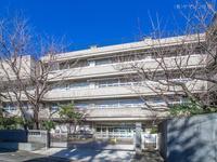 外観:西東京市立住吉小学校　距離670m