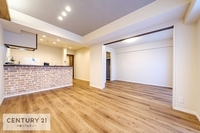 リビング:心地良いリビングは家族が自然と集まります。家族団欒の時間が増えそうです！ご家族と、より一層充実した時間を過ごせそうですね。明るく開放的な空間です！