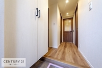 玄関:シューズボックス付き！靴の収納に困らない！玄関周りがスッキリ片付きます！お客様や家族を心地よく御出迎えが出来ます！