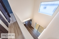 その他内観写真:吹き抜けデザインのリビング！開放感がある空間。
ご家族と過ごす時間がより充実しますね。