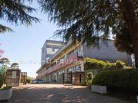 周辺環境:八千代市立勝田台中学校