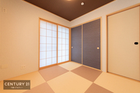 和室:和室はやはり落ち着ける場所ですね。家事室・お昼寝スペース・ゲストルーム等使い方は無限大です。