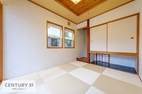 和室:和室はやはり落ち着ける場所ですね。家事室・お昼寝スペース・ゲストルーム等使い方は無限大です。