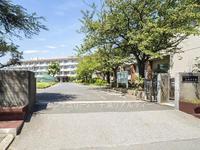 周辺環境:千葉市立真砂中学校