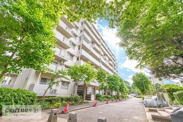 外観:不動産のことなら、どのようなことでもお気軽にご相談ください。私たちセンチュリー21千葉リアルティーは不動産のプロフェッショナルとして、お客様のご要望にお応えします。