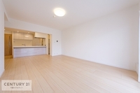 リビング:家具の形や色味でお部屋の雰囲気がガラリと変わります。どんな家具を置こうか考えただけでワクワクしますね！