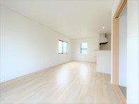 リビング:家具の形や色味でお部屋の雰囲気がガラリと変わります。どんな家具を置こうか考えただけでワクワクしますね！