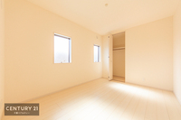 その他:大きな掃き出し窓がなく収納スペースが充実しているのでお片付けが楽々です！で小さなお子様にも安心な設計となっております