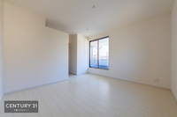 洋室:洋室は子供部屋や寝室、色々と用途多彩に利用できますね。