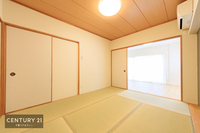 和室:和室はやはり落ち着ける場所ですね！家事室・お昼寝スペース・ゲストルーム等使い方は無限大です。