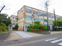 周辺環境:京都市立蜂ケ岡中学校