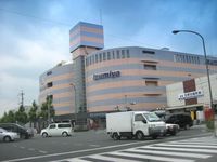 周辺環境:イズミヤ白梅町店