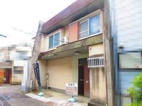 外観:広々間口のボリュームある外観です。