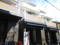 その他現地写真:交通量も少なく、落ち着いた住環境。