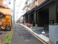 その他:西側の浄福寺通。こちらも交通量は少なめ。