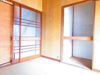 洋室:2F洋室は風通しもよくたっぷり収納の明るいお部屋です。