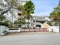 周辺環境:越谷市立大袋中学校