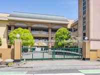 周辺環境:越谷市立越ヶ谷小学校