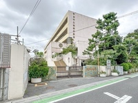 周辺環境:草加市立瀬崎中学校