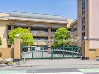 周辺環境:越谷市立越ヶ谷小学校