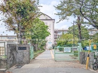 周辺環境:越谷市立南中学校