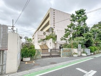 周辺環境:草加市立瀬崎中学校