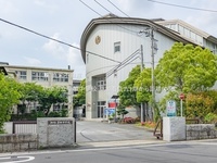 周辺環境:草加市立草加中学校